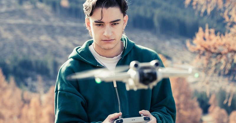 Neighbors neighbors personal boundaries lost drone neighborhood-drama neighborhood-stories roof access neighbor drama entitled neighbors drone personal space resident birthday gift apartment - 46246661