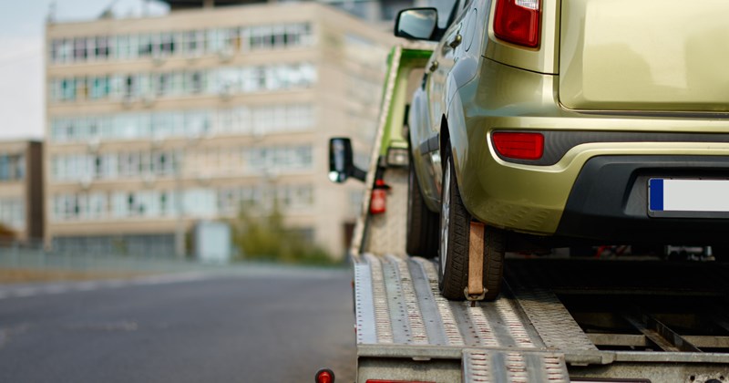 neighbors homeowner southern france towing tourists cars Airbnb france summer vacation parking vacation Neighbors - 46303749