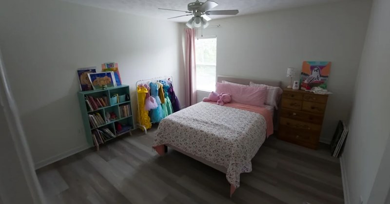 bathrooms cleaning clean living room wife husband dad kitchen bedroom mom home Married Life - 46359301