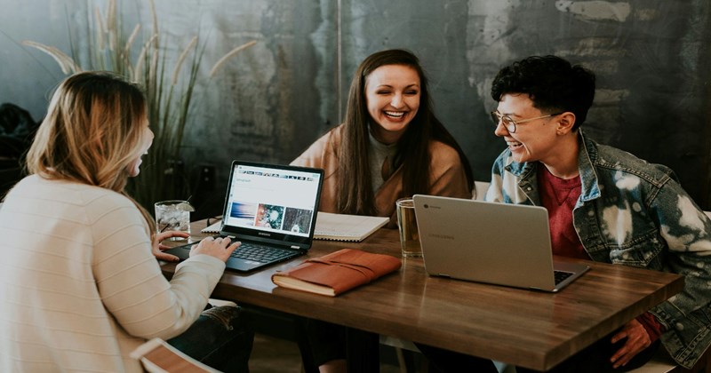 manager career ladder bosses senior employee Workplace - 46362117