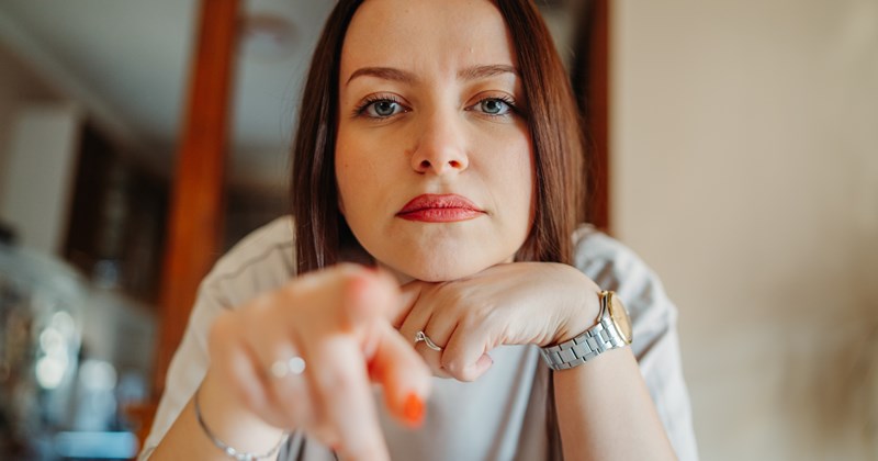 Dating-Relationships boyfriend insurance relationships girlfriend advice couples red flags breakup red flag dating couple Relationships - 46493189