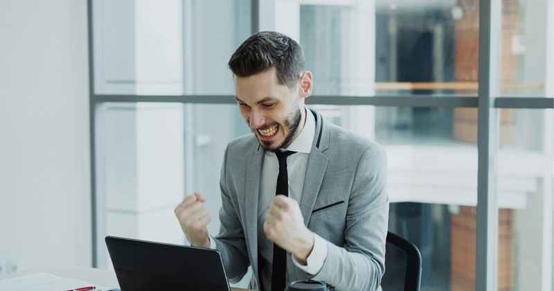 Laid-Off To Dreamland  Some of us can only dream of something like this ever happening to us. We dream not only of being given the opportunity to stop going to our boring jobs one lucky day, but also of being paid to do it. 