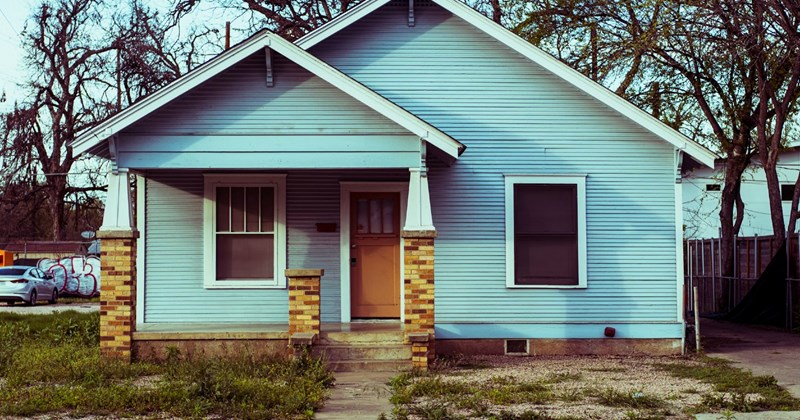 gardening rental dispute rental landscaping lawncare damages property management lease tenant landlords grass tenancy property dispute renting texas air conditioning security deposit Landlords - 46814213
