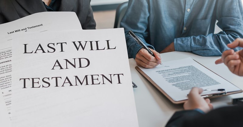 family drama inheritance real estate family grandparents estate family tensions Family - 46835973