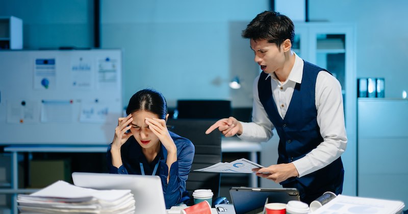 distraction employee kids work place company policy work work life misunderstandings office life Office overworked-employees bringing kids to the office company Workplace - 47080709