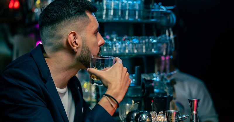 drinks family drama bride marriage wedding party siblings wedding story brides family weddings money Maid Of Honor Weddings - 47146501